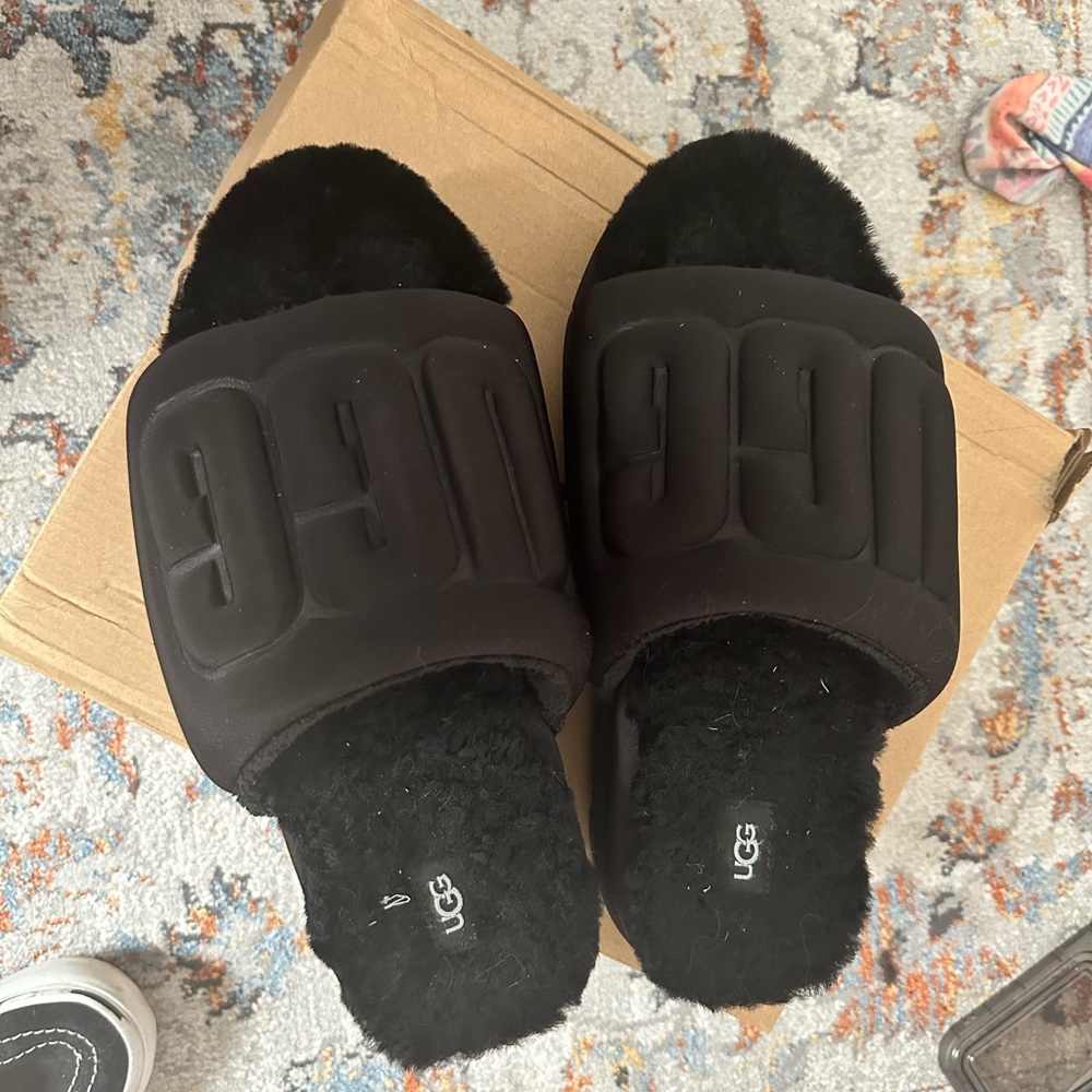 Ugg maxi slide